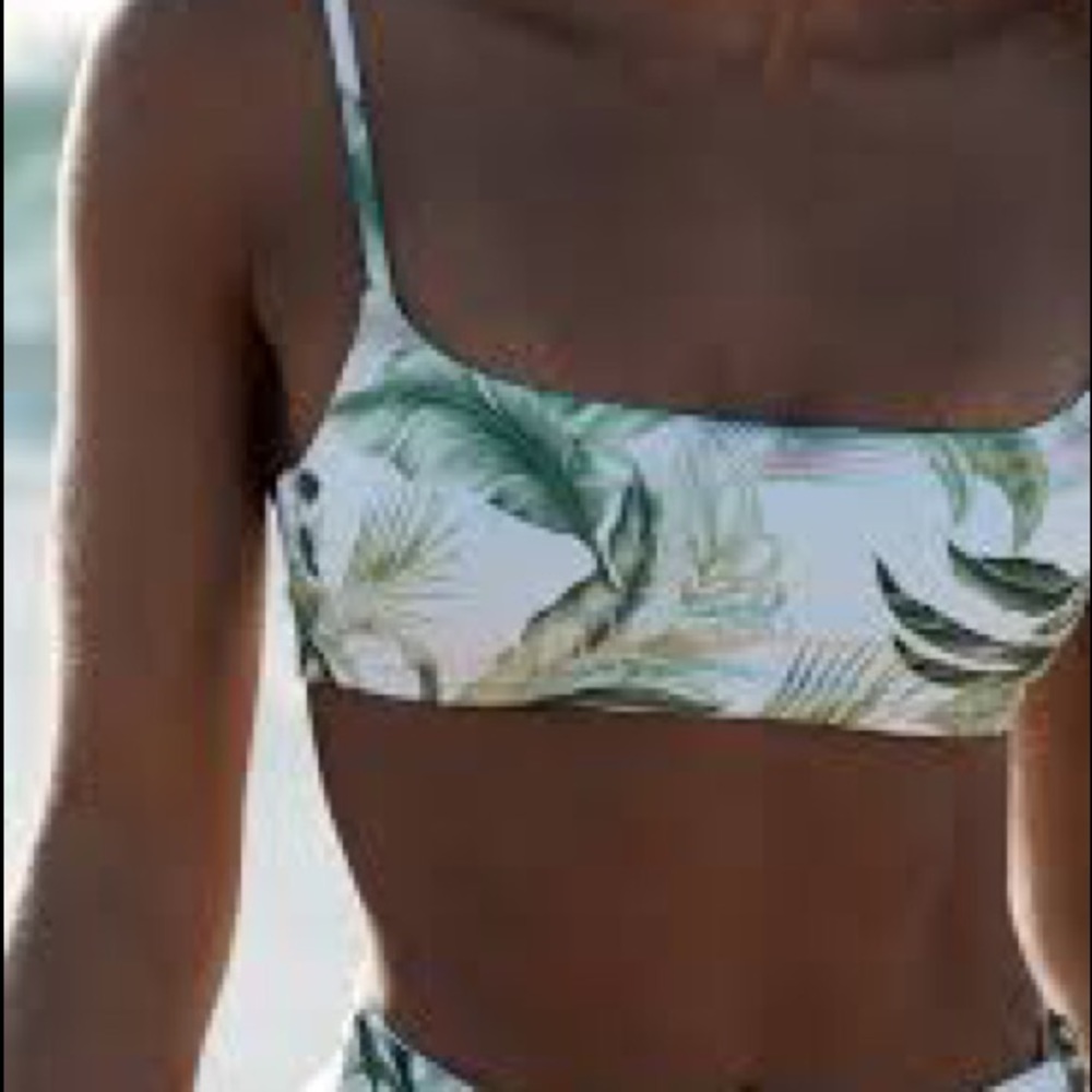 Monday Swimwear Bahamas Top